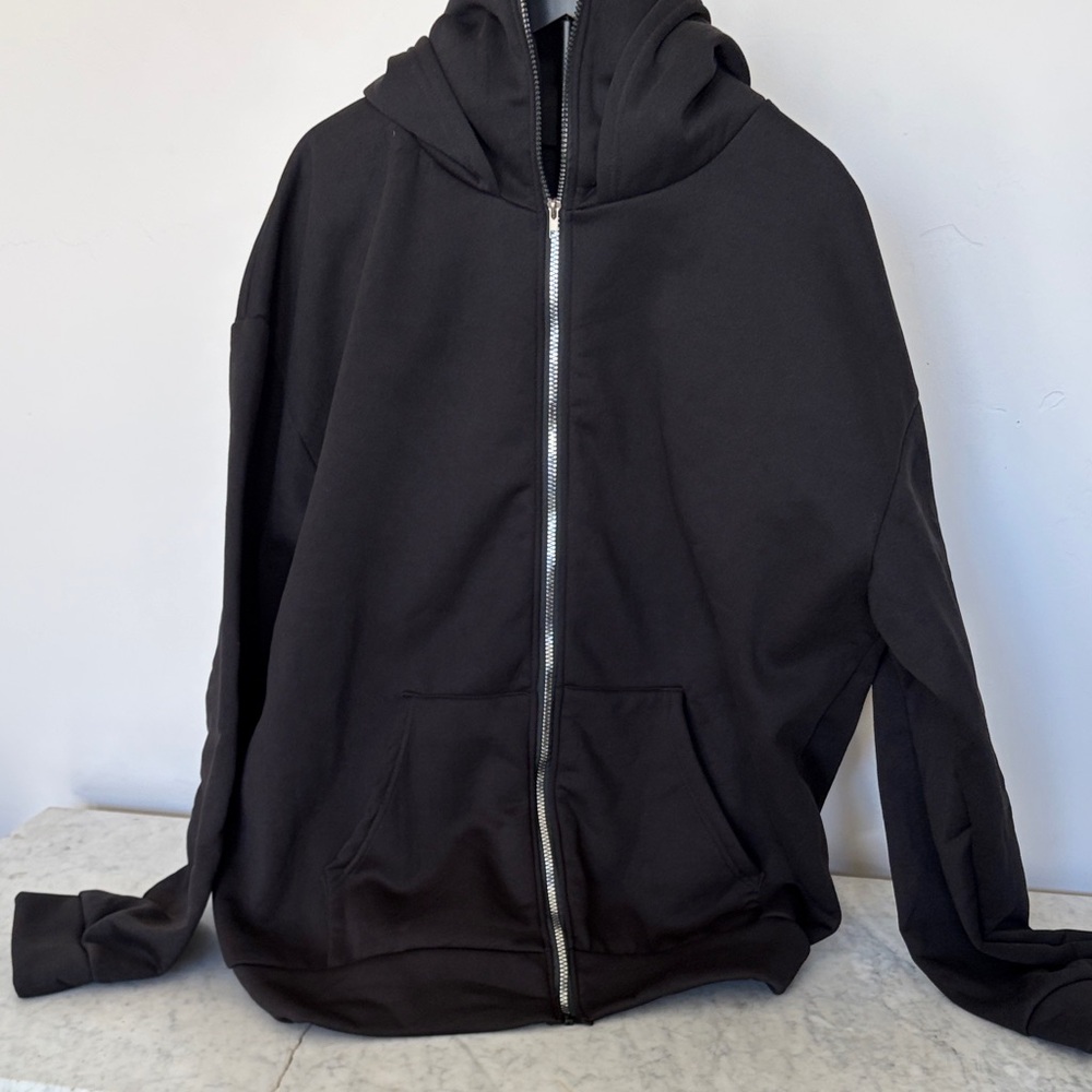 Men's Black Zip-Up Hoodie